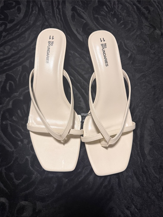 No Boundaries Shoes - No Boundaries Cream Square-Toe Strappy Slide Sandals